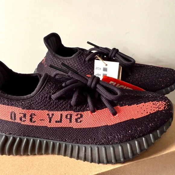 Yeezy Black and Red Interior Detail - Picture 2 of 10